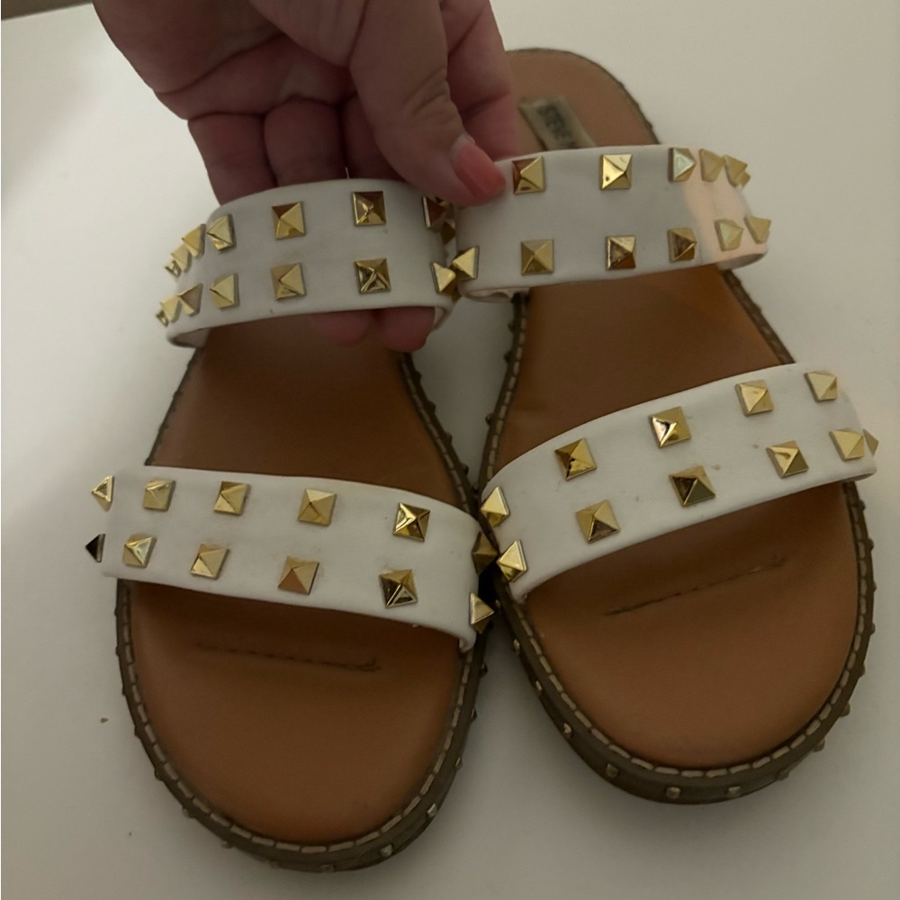 Steve Madden White and Gold Sandals